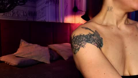 Snapshot of sofiafoster chatting on 2, 2, 2025 Sofia online show from 2, 2, 2025