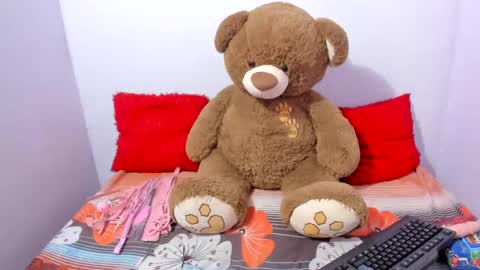 sofii milk online show from 2, 12, 2024