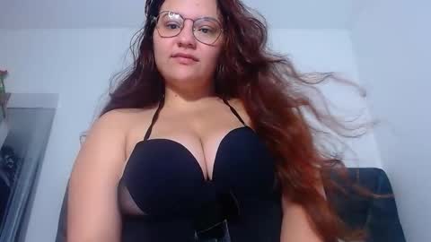 sofiamooon_ online show from 24, 2, 2026