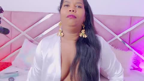 Snapshot of sofiarou chatting on 1, 5, 2026 Sofia online show from 1, 5, 2026