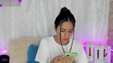 Snapshot of sofiaxmiller chatting on 2, 3, 2025 Danna Sofia online show from 2, 3, 2025