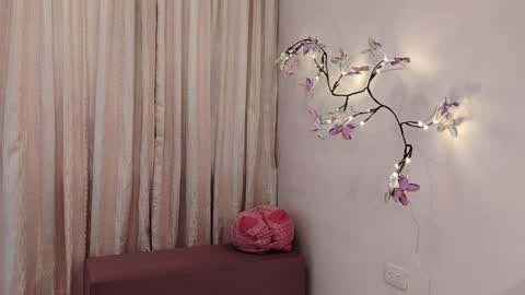 Sofi Bella online show from 1, 4, 2026