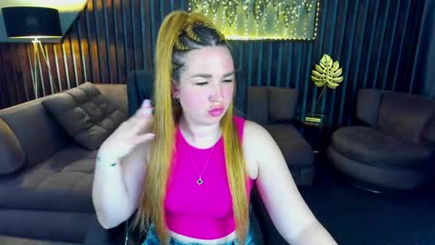 sofii_darling online show from 6, 4, 2026