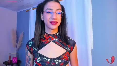 Snapshot of sofiia_grey_ chatting on 28, 10, 2025 Sofi online show from 28, 10, 2025