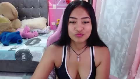 Snapshot of sofiiadreams chatting on 31, 12, 2024 sofia Dreams online show from 31, 12, 2024