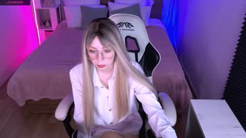 Sofia online show from 5, 10, 2025