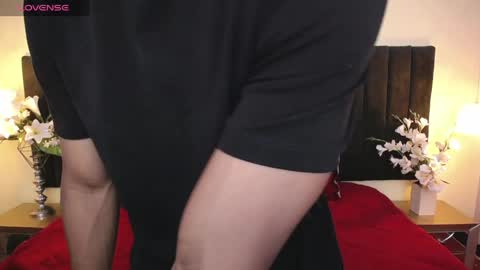 Cam and Amy online show from 15, 4, 2026