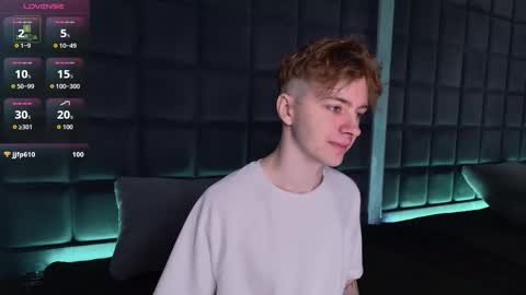 Snapshot of softcrave chatting on 5, 12, 2025 PAUL online show from 5, 12, 2025