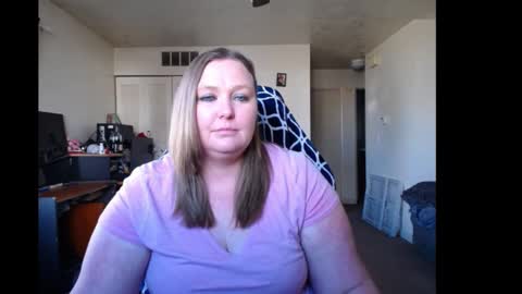 Snapshot of softerpeaches chatting on 30, 12, 2024 Rose online show from 30, 12, 2024