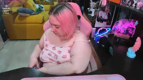 Snapshot of softie_sofy chatting on 24, 6, 2026 Sofie online show from 24, 6, 2026