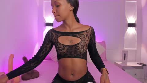   online show from 21, 4, 2026