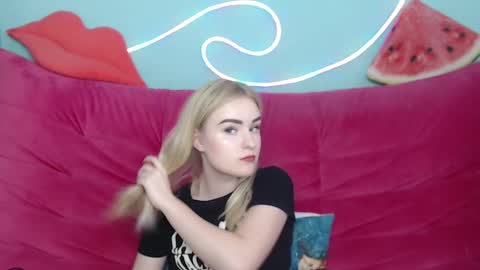 Snapshot of sofysoft chatting on 8, 11, 2025 sofysoft online show from 8, 11, 2025