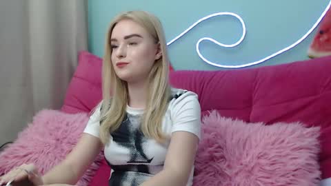 Snapshot of sofysoft chatting on 21, 11, 2025 sofysoft online show from 21, 11, 2025