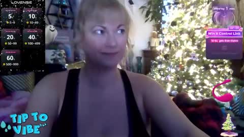 Snapshot of solesticia chatting on 14, 12, 2024 solesticia online show from 14, 12, 2024
