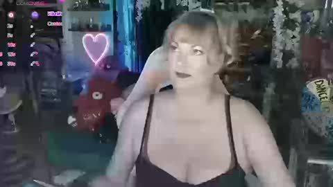 Snapshot of solesticia chatting on 12, 10, 2025 solesticia online show from 12, 10, 2025