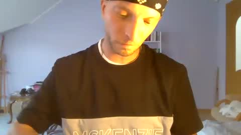 Snapshot of solid_flow chatting on 3, 8, 2026 solid_flow online show from 3, 8, 2026