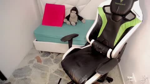 Snapshot of sombra_18 chatting on 19, 6, 2026 ESTEBAN online show from 19, 6, 2026