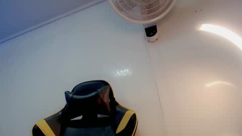Snapshot of sombra_18 chatting on 24, 7, 2026 ESTEBAN online show from 24, 7, 2026