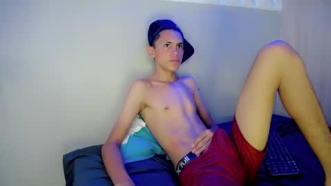 Snapshot of sombra_18 chatting on 30, 7, 2026 ESTEBAN online show from 30, 7, 2026