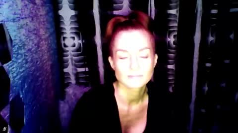 Snapshot of soniakiss4 chatting on 4, 12, 2025 Sonia online show from 4, 12, 2025