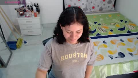 sonialatin69 online show from 8, 4, 2026