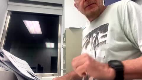 Max Banana online show from 6, 3, 2025