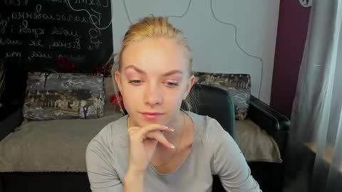 Snapshot of sonnysofia chatting on 23, 4, 2026 Sonya online show from 23, 4, 2026