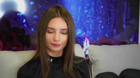 Snapshot of sonyaericsson chatting on 10, 11, 2025 Eva 3 online show from 10, 11, 2025