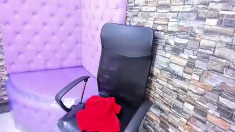 sophi_hardd online show from 1, 2, 2025