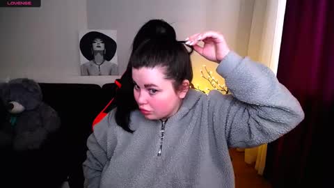 sophia__olsen online show from 27, 2, 2025
