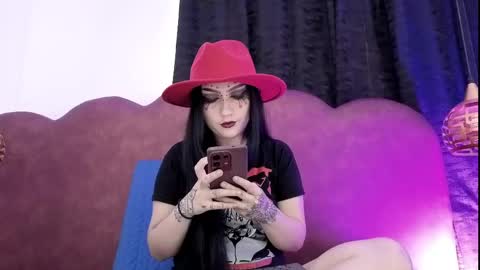 sophia hottie online show from 18, 4, 2026