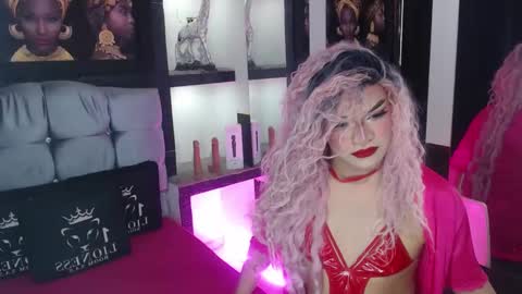 Snapshot of sophia_hott01 chatting on 26, 9, 2025 sophia_hott01 online show from 26, 9, 2025
