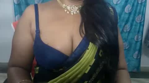 Snapshot of sophia_indian chatting on 2, 5, 2026 Sophia Tamil online show from 2, 5, 2026
