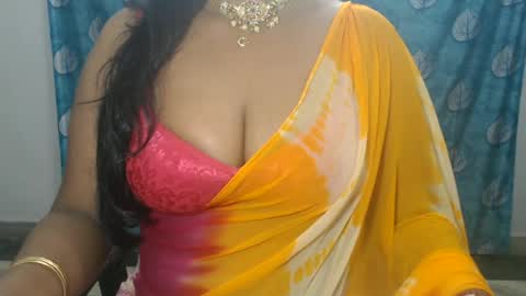 Snapshot of sophia_indian chatting on 18, 6, 2026 Sophia Tamil online show from 18, 6, 2026