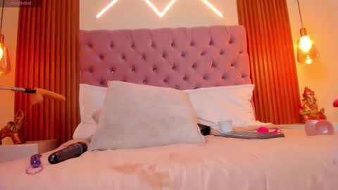 sophia_turneer online show from 20, 9, 2025