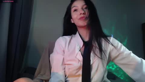 Snapshot of sophia_whispers chatting on 11, 5, 2026 Sophia online show from 11, 5, 2026
