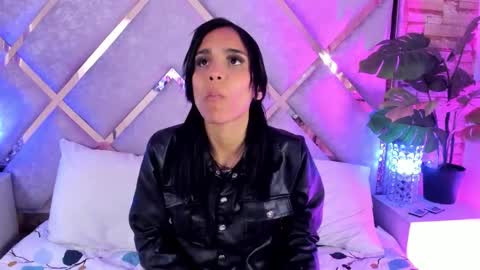 Sophia Paris online show from 15, 12, 2025