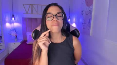 Sophie Hill  online show from 24, 10, 2025