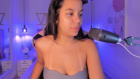 Sophie Hill  online show from 27, 11, 2025