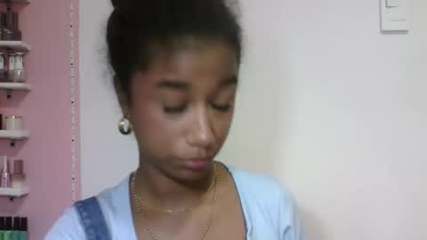 Snapshot of sophiacastro19 chatting on 4, 3, 2026 Sophia online show from 4, 3, 2026