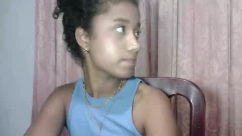 Snapshot of sophiacastro19 chatting on 26, 5, 2026 Sophia online show from 26, 5, 2026