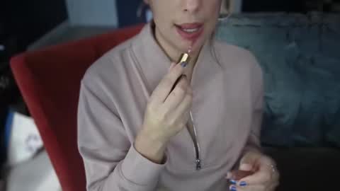 sophiadover online show from 25, 2, 2026