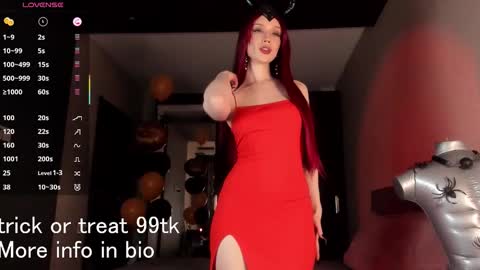 Snapshot of sophiaflorence chatting on 30, 10, 2025 Im Sophia. Give me thumb up it helps to make my stream better ONLINE GTM3 5PM-11PM online show from 30, 10, 2025