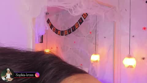 Snapshot of sophiakross chatting on 26, 10, 2025 Sophia online show from 26, 10, 2025