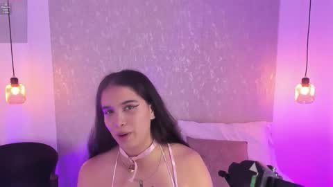 Snapshot of sophiakross chatting on 9, 11, 2025 Sophia online show from 9, 11, 2025