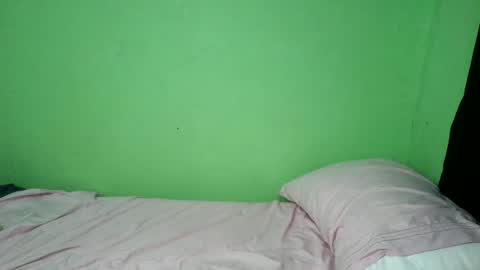 Snapshot of sophialaurel chatting on 12, 6, 2026 sophialaurel online show from 12, 6, 2026