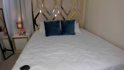    online show from 2, 12, 2025