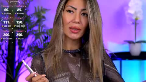 Snapshot of sophiapotts chatting on 10, 10, 2025 Sophie online show from 10, 10, 2025