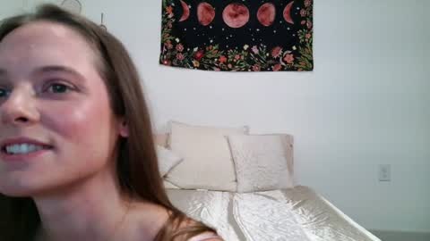 sophiaskyee444 online show from 17, 6, 2026