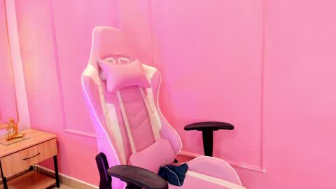 SOPHIA online show from 7, 1, 2025